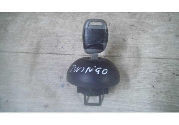 Кришка бензобака Renault Master 2, Twingo, 7700838825